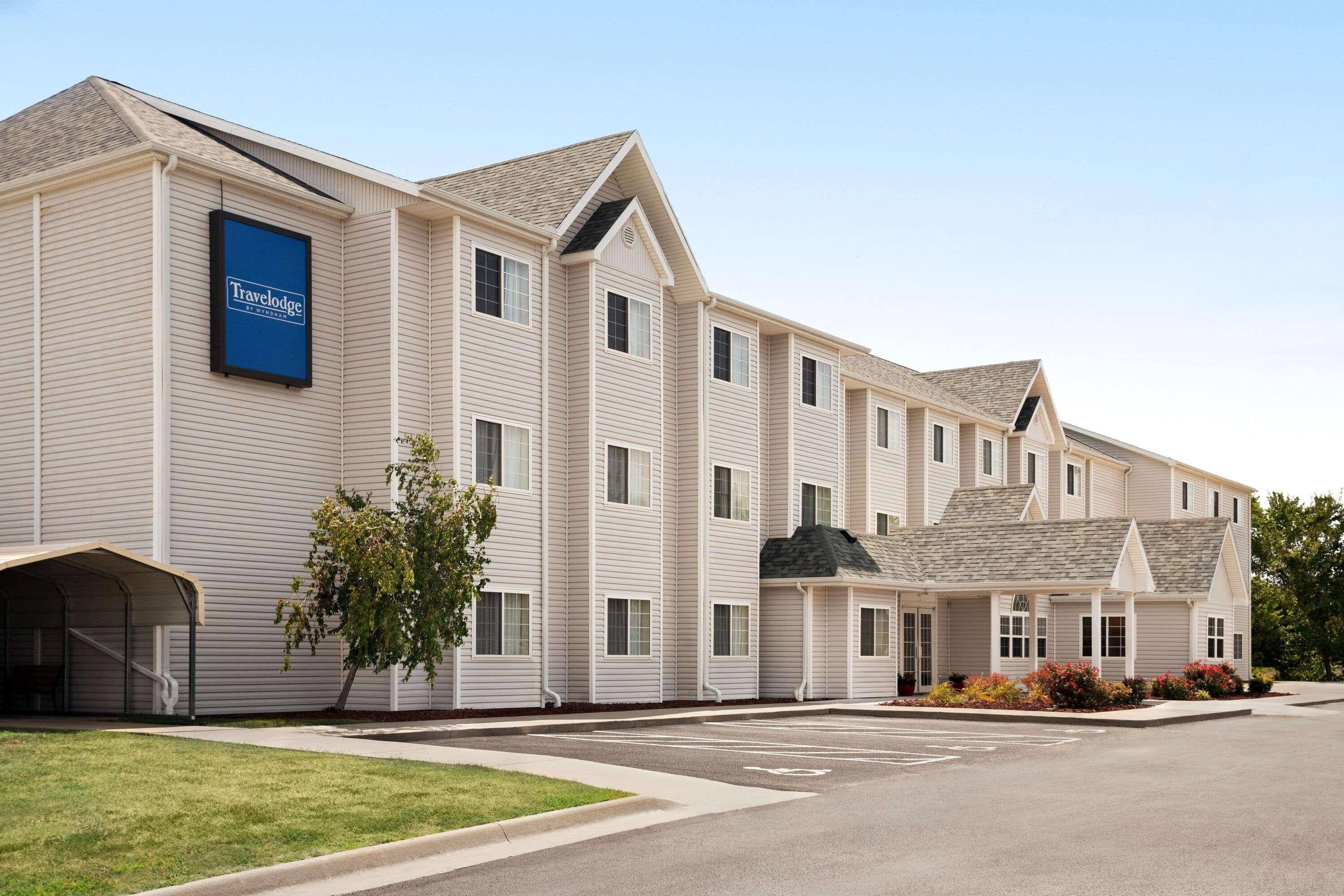 Travelodge By Wyndham Fort Scott Екстер'єр фото