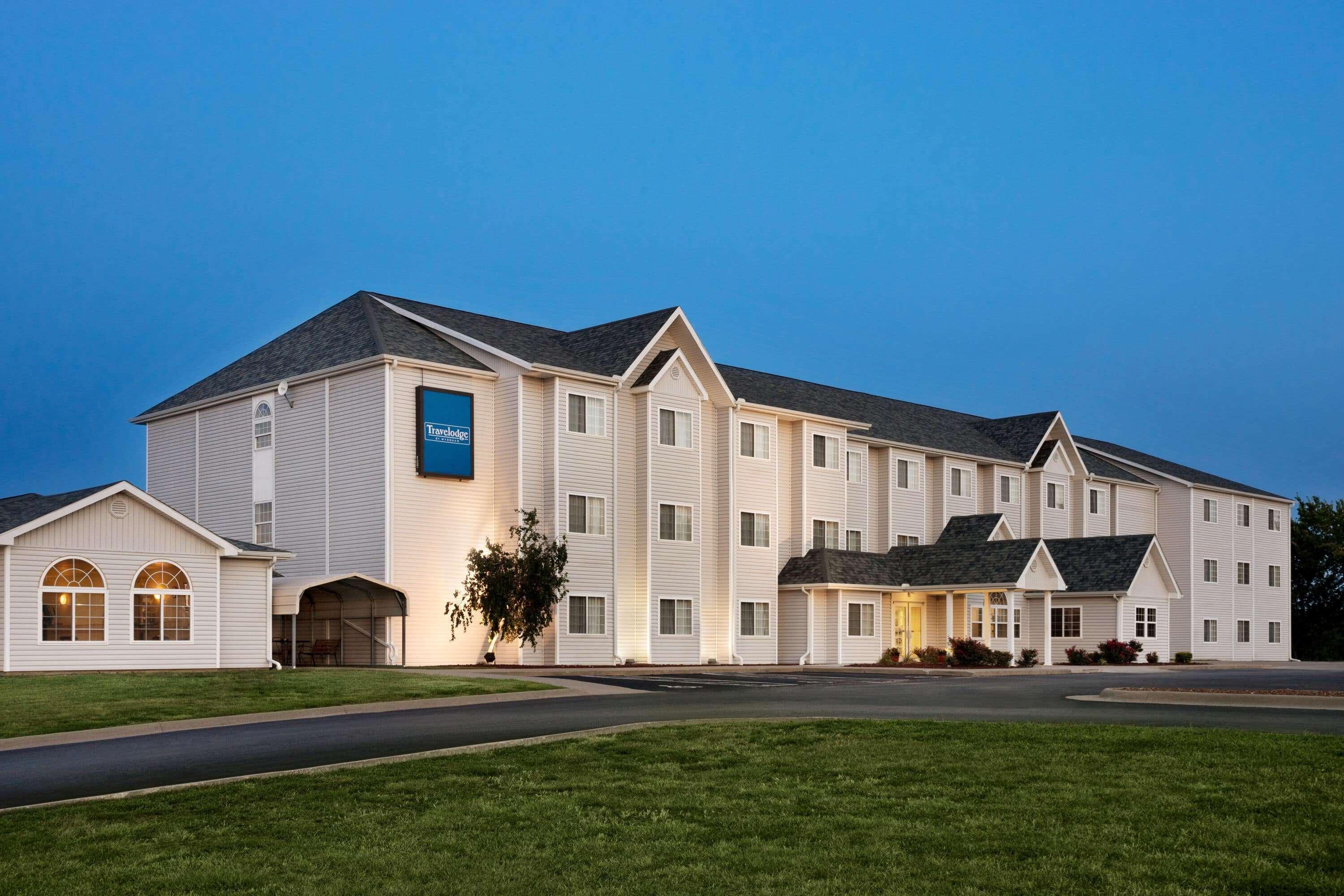 Travelodge By Wyndham Fort Scott Екстер'єр фото