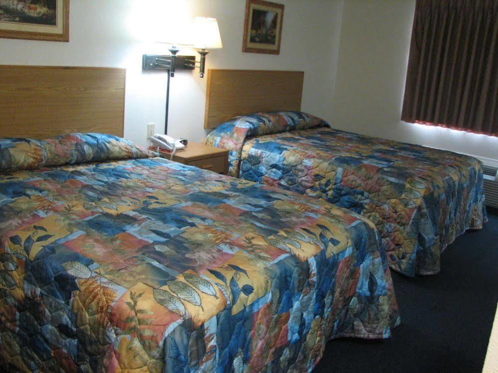 Travelodge By Wyndham Fort Scott Екстер'єр фото
