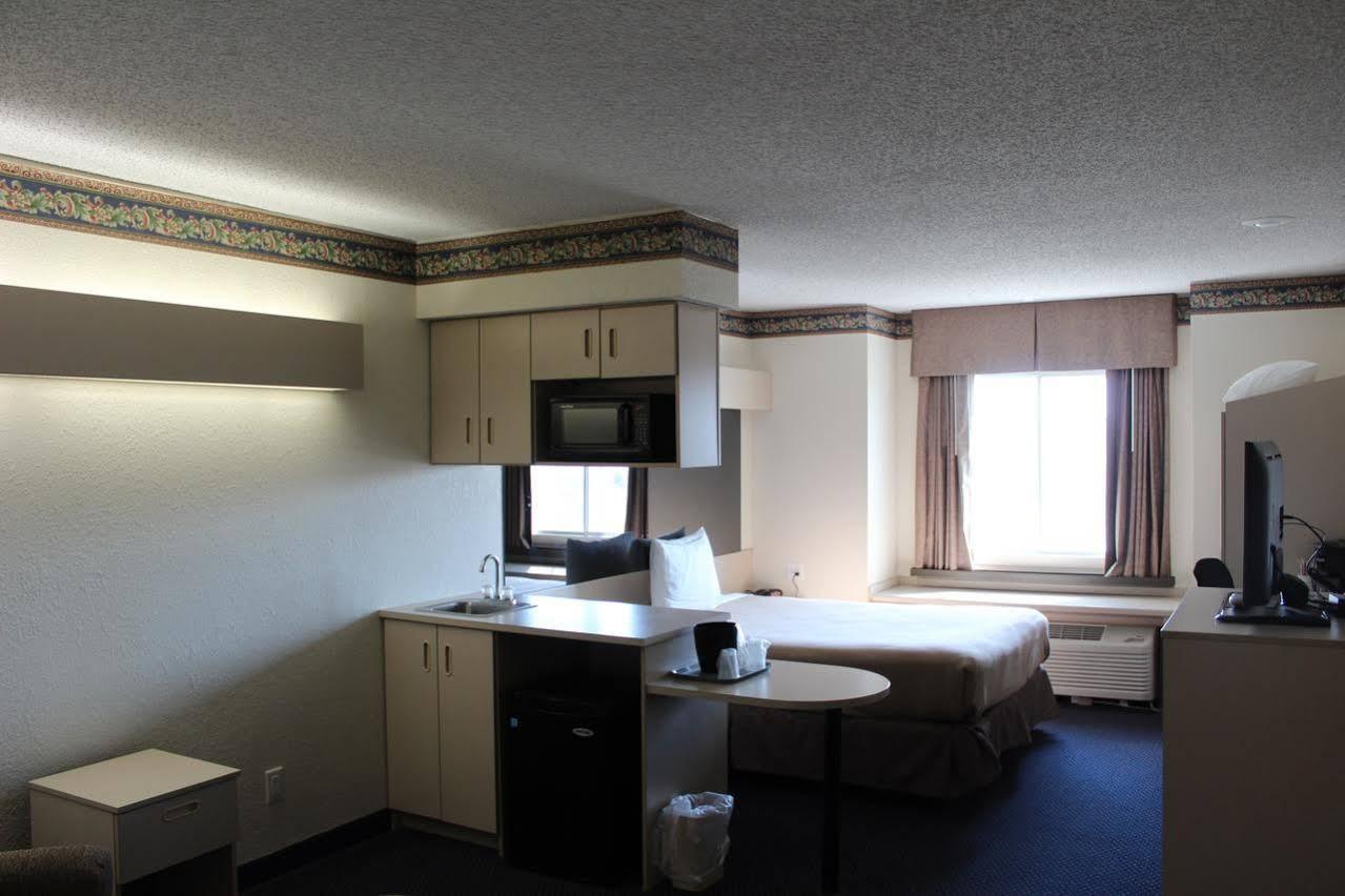 Travelodge By Wyndham Fort Scott Екстер'єр фото